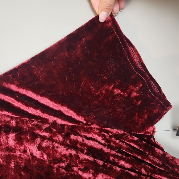 NWT Wrangler Retro Burgundy Velvet Jumpsuit Size Small - Picture 7 of 11